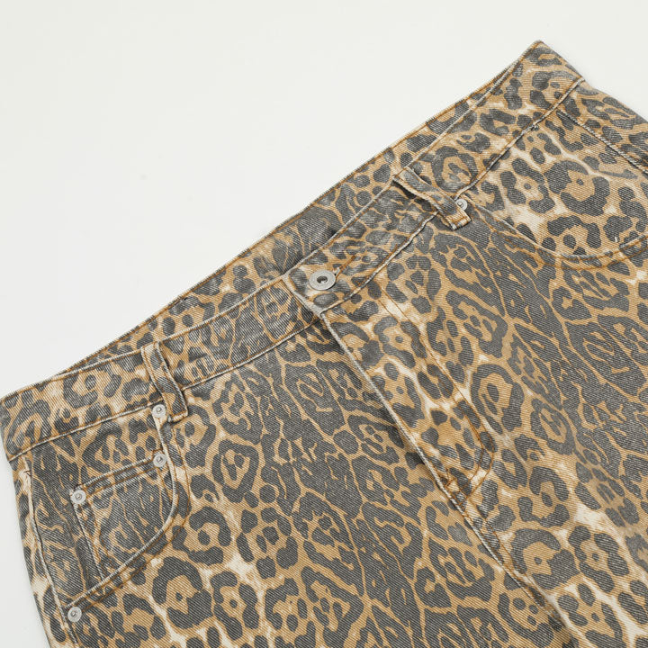 LEMANDIK® Lose Jeans mit verblasstem Leopardenmuster